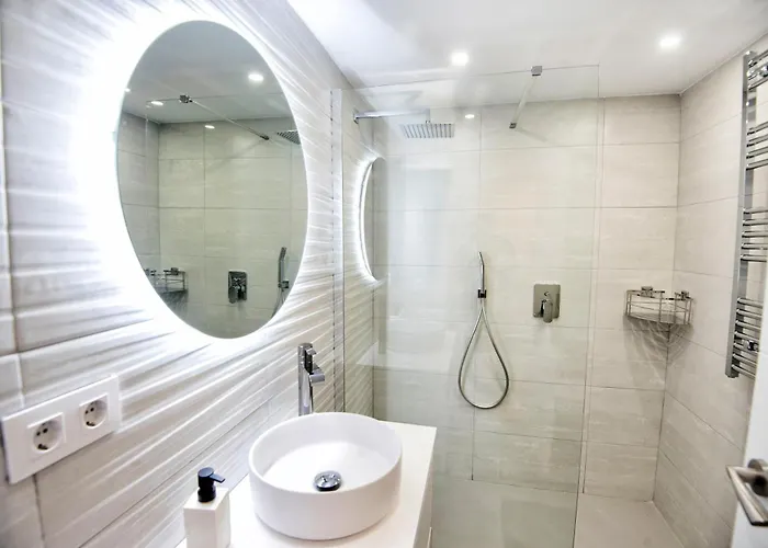 Amazimg At 200m From The Daire